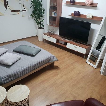 Gemuetliches Zimmer Mit Eigenem Bad/Wc/Kueche Kassel Kültér fotó
