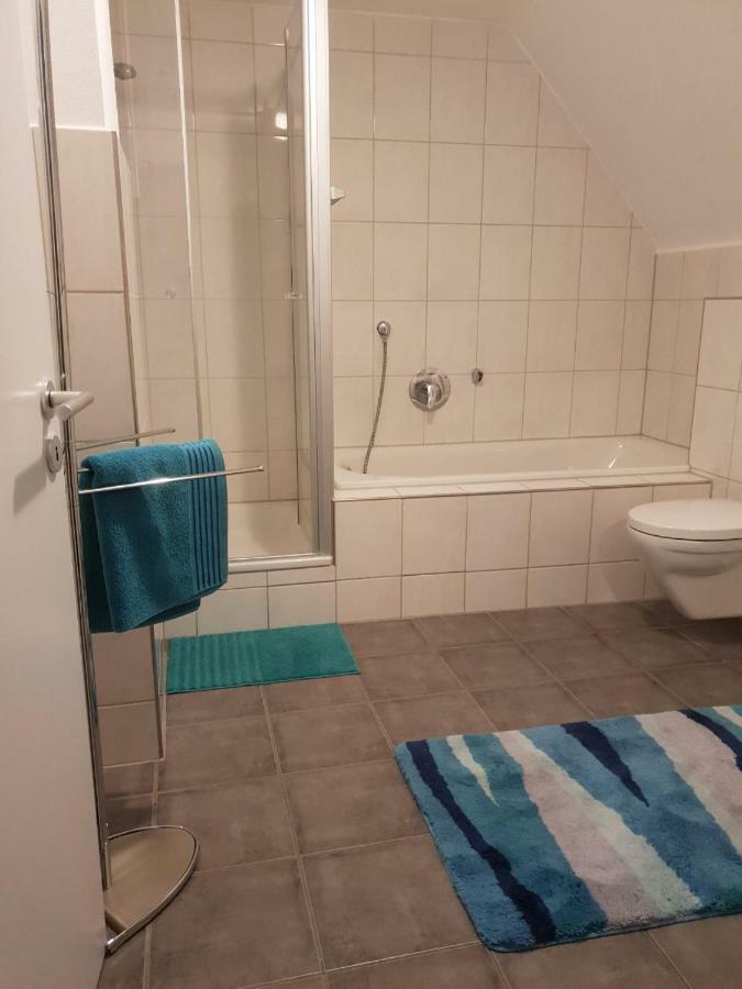 Gemuetliches Zimmer Mit Eigenem Bad/Wc/Kueche Kassel Kültér fotó